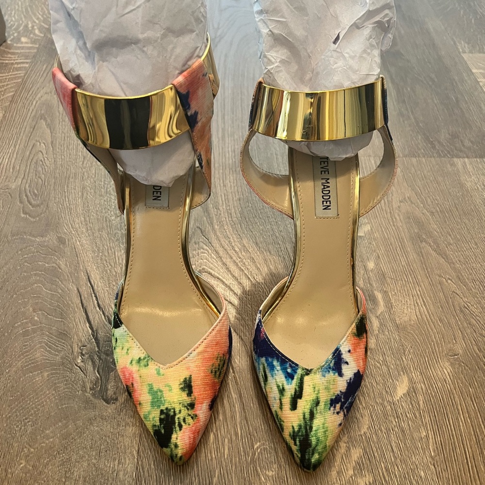 Steve Madden floral heels with gold strap
